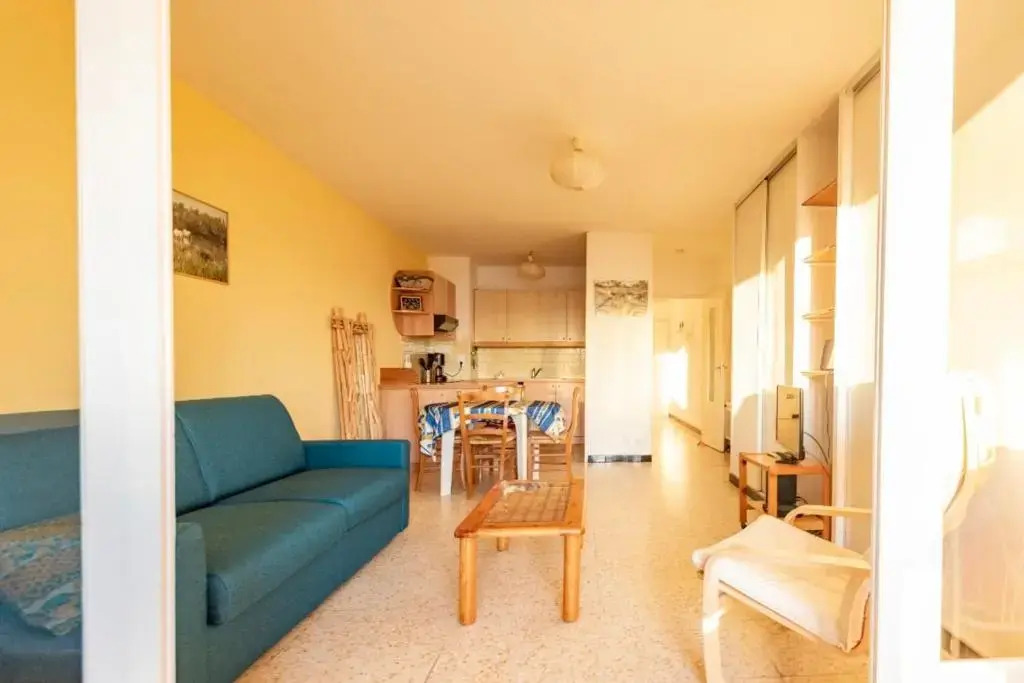 Nice 50 M2 With Veranda Near The Beach