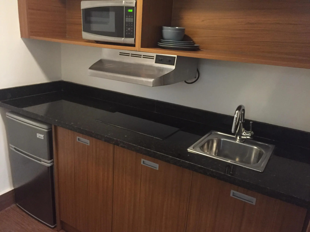 Weston Suites Hotel