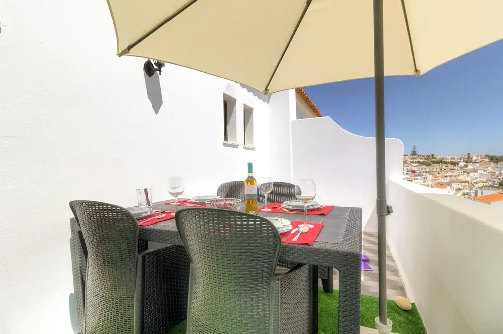Apartment - 1 Bedroom with WiFi and Sea views - 107979