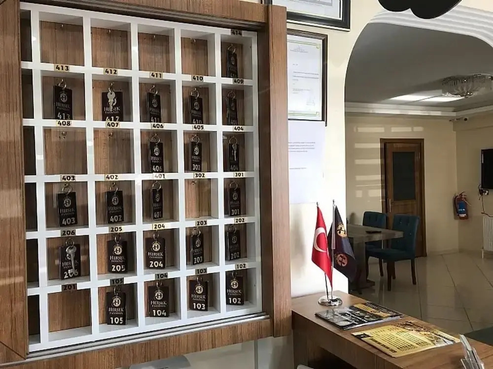 Hersek Otel