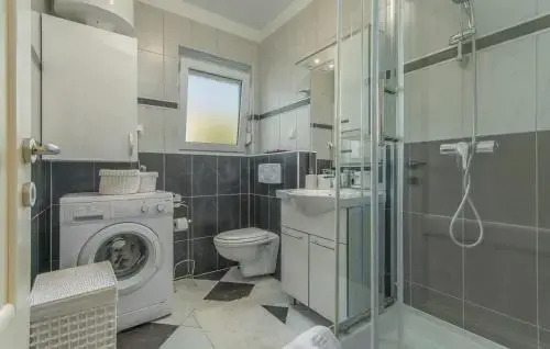 Silver Holiday House