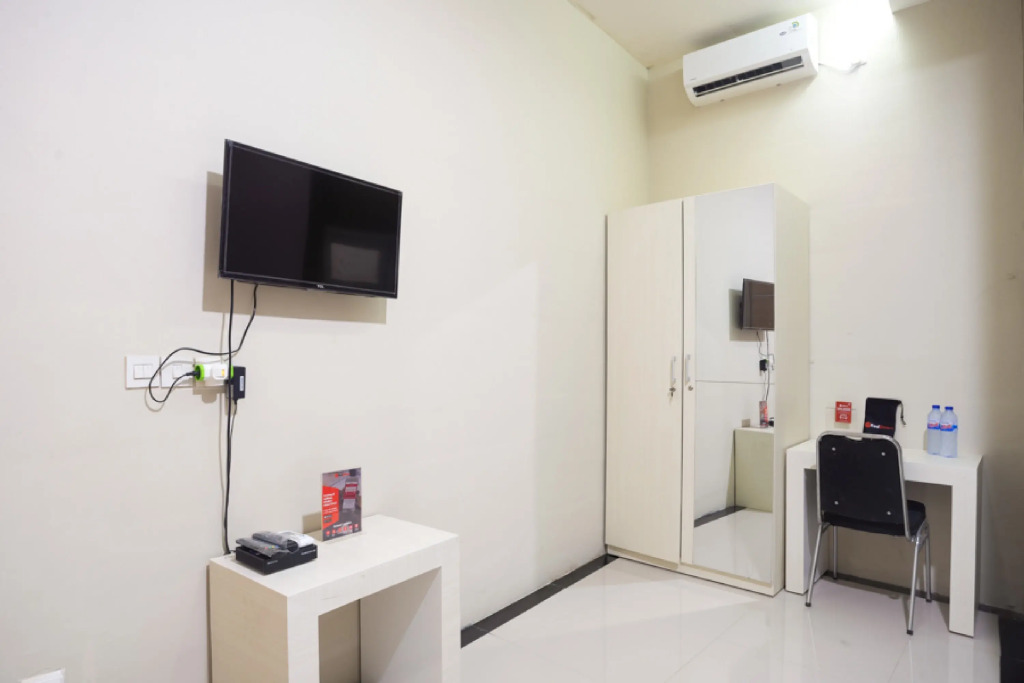 RedDoorz near IPB Dramaga Bogor