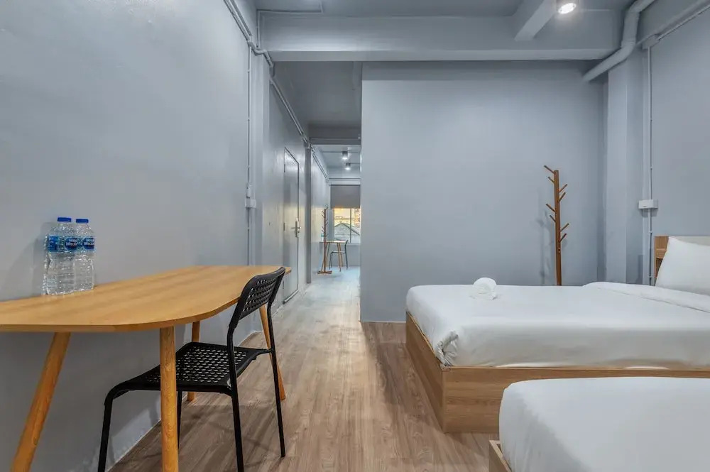 Ti Thong Hostel