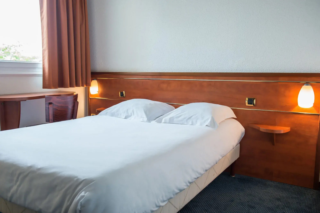 Brit Hotel Angers Parc Expo - LAcropole
