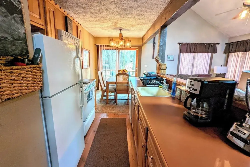 Frost Hollow by Avantstay Deck w/ Grill, Game Room Loft