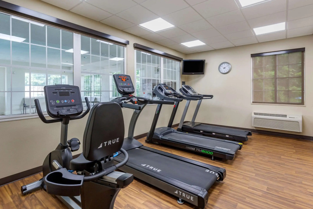 Comfort Suites Clarksville near Governors Square Mall