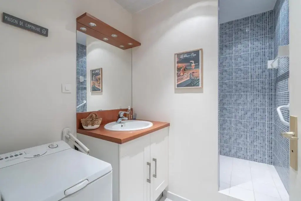 Agréable appartement et terrasse à 2 pas de la mer