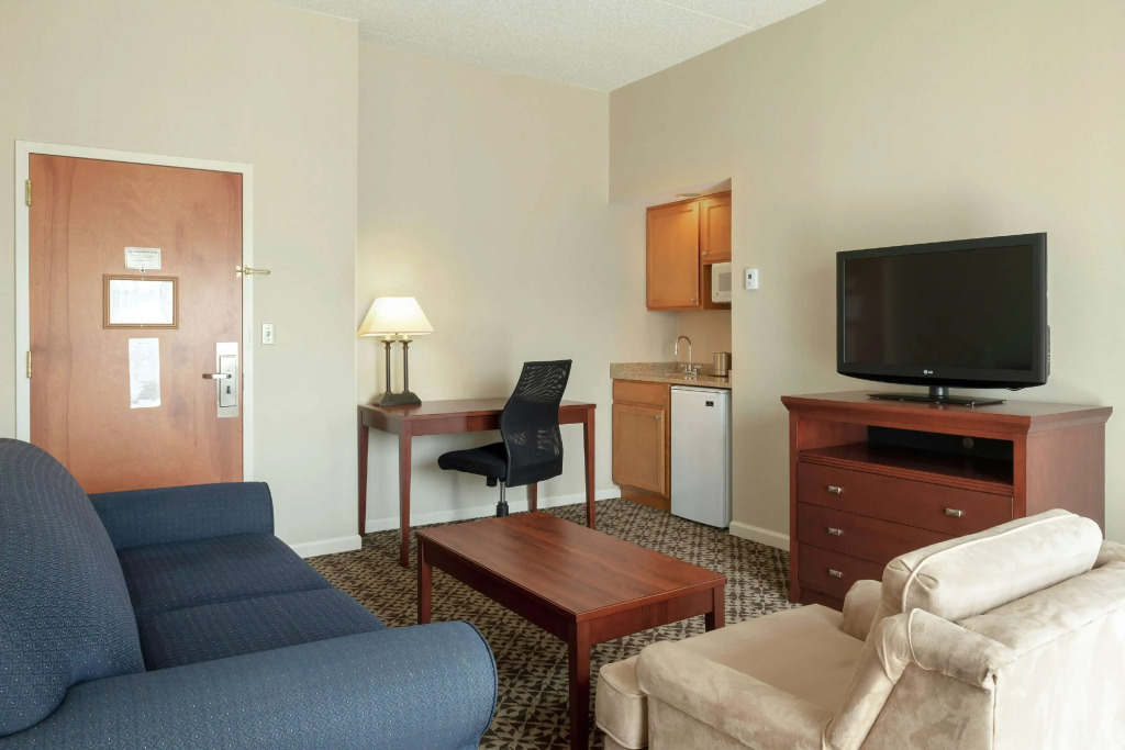 DoubleTree Suites by Hilton Mount Laurel