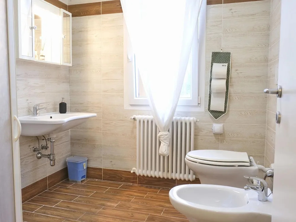 Lagoonside Elegance With Sauna