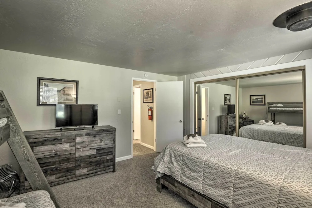 6 Mi to Heavenly Mountain: South Lake Tahoe Rental