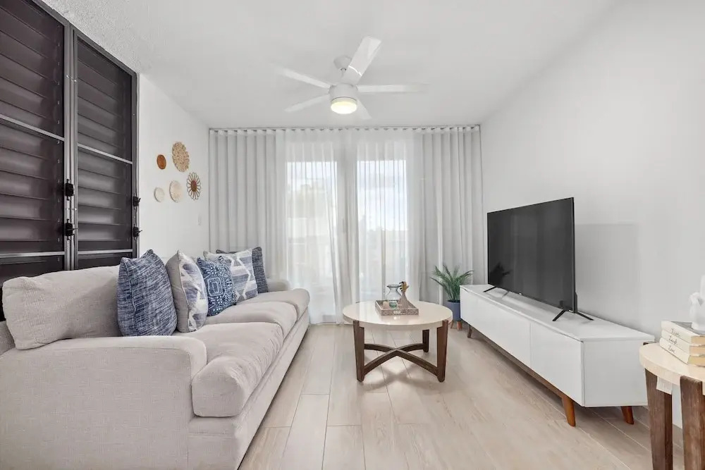 Cozy Beach Getaway Free Parking Smart TV