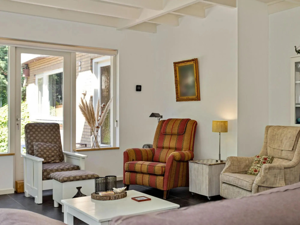 Idyllic bungalow on the edge of the dunes and near the sea