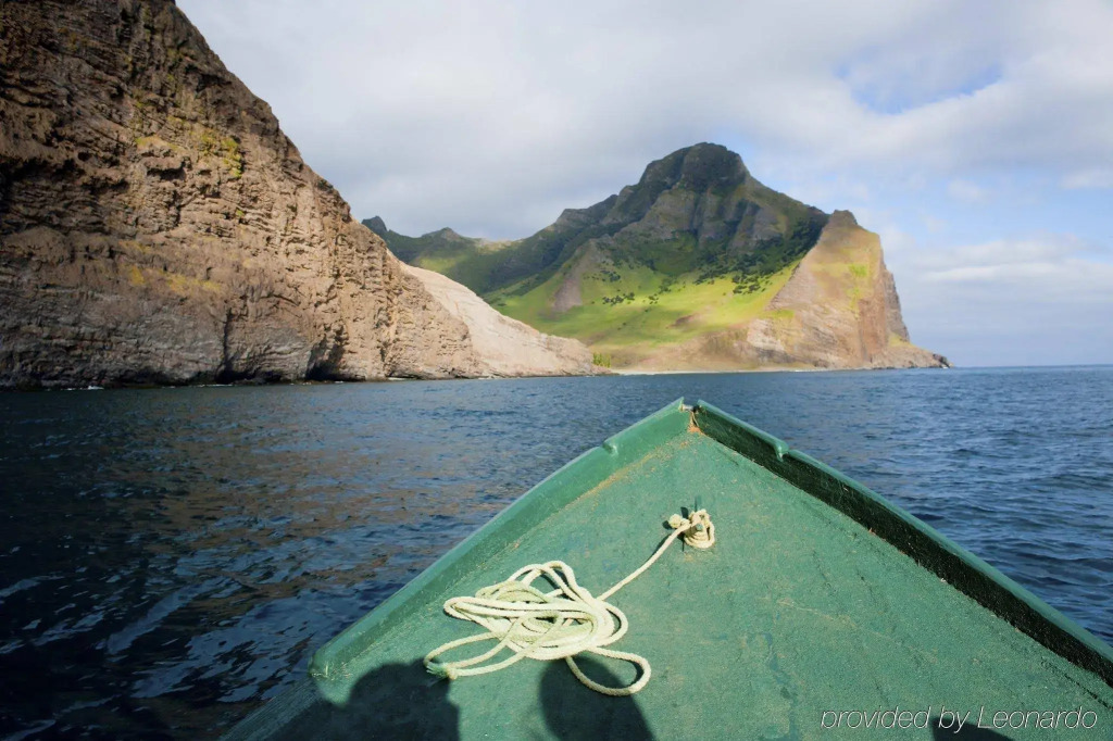 Crusoe Island Lodge