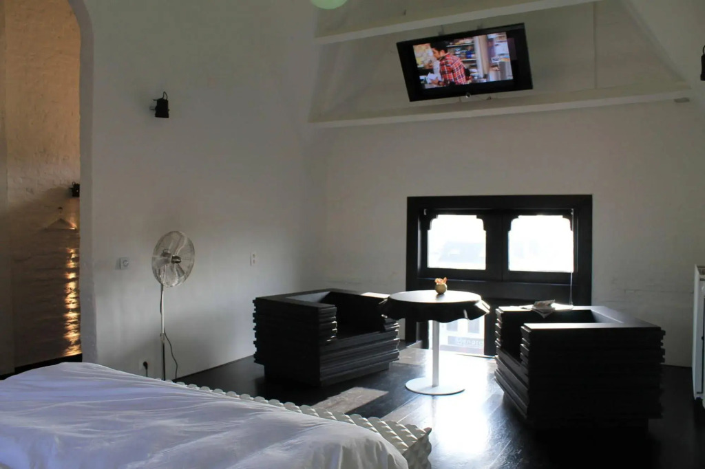 B&B Suites@FEEK