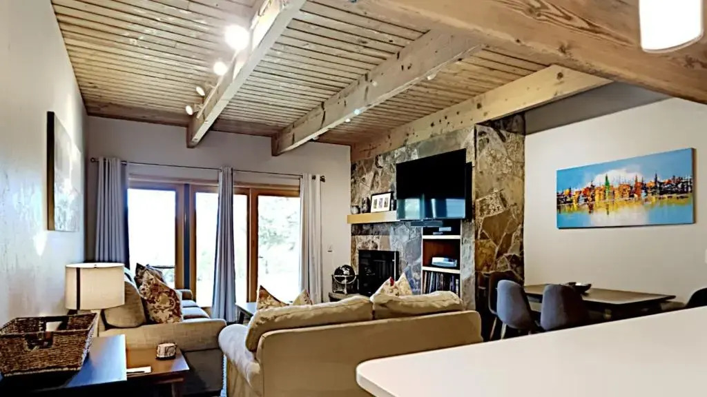 Timberline Condominiums 1 Bedroom Deluxe Unit B1C