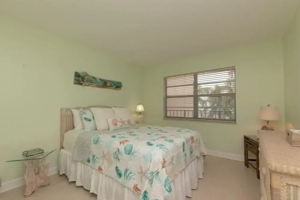 This Oceanfront Condo Is Absolutely Beautiful. 2 Bedroom Condo by RedAwning