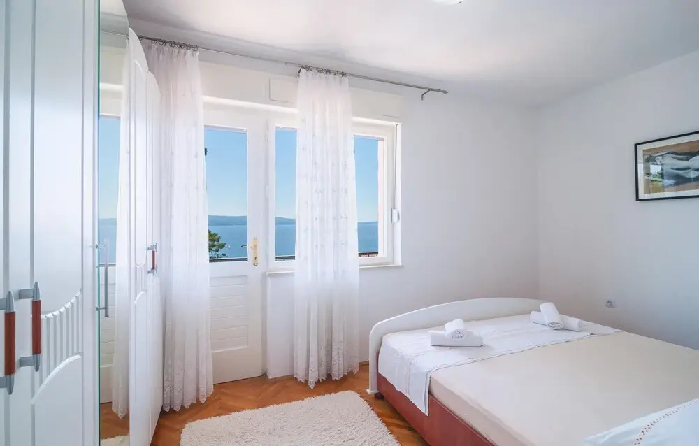 Beautiful Home in Omis With Wifi and 8 Bedrooms
