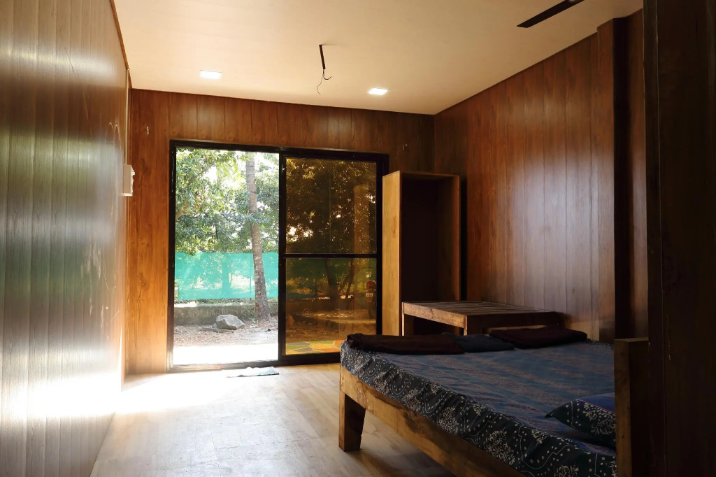 Iora Cottages