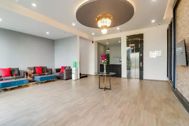 Super Townhouse Jashn