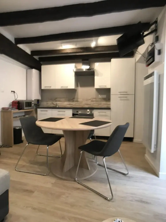 Bel Appartement Avec Cour Privative