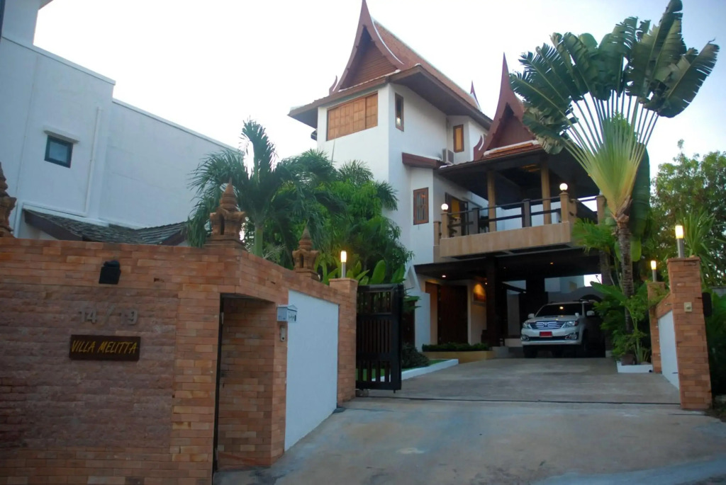 Thai Villa Melitta Bangrak Bohput, Beach, Pool, SeaViews, 6-enSuite, Full Villa, Luxury, AAA Location Koh Samui