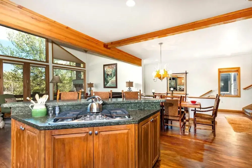 Nordic Retreat 5 Bedrooms PAC-2410 by KBM