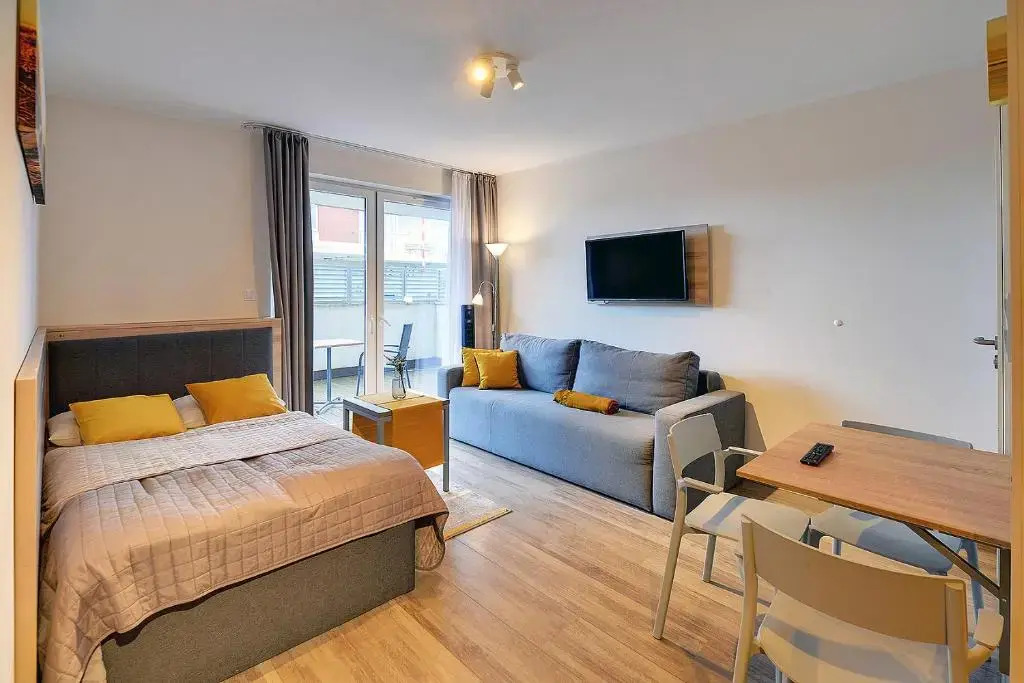 Elegancki Apartament Sun Seasons 24 Blisko Plaży z Parkingiem by Noclegi Renters