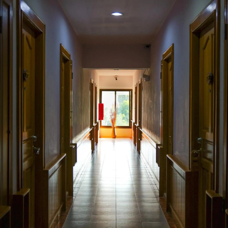 โรงแรมมูนแอนด์ซัน Moon and Sun Hotel