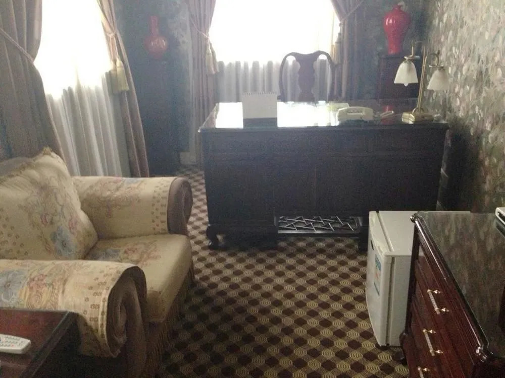 Ling Long Hotel
