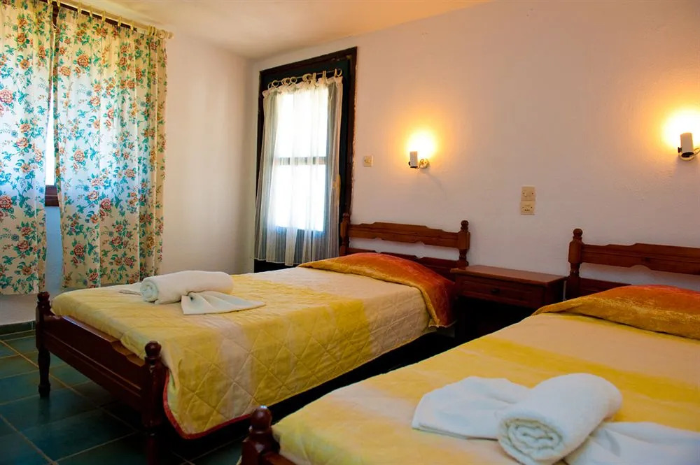 Camelia studios Skiathos Town