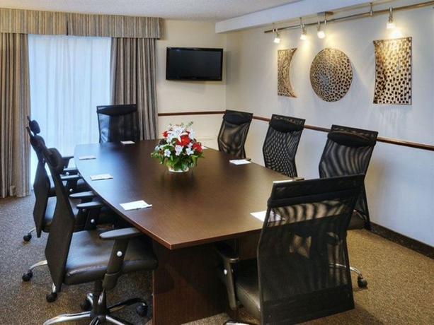 Quality Hotel Downtown Montreal