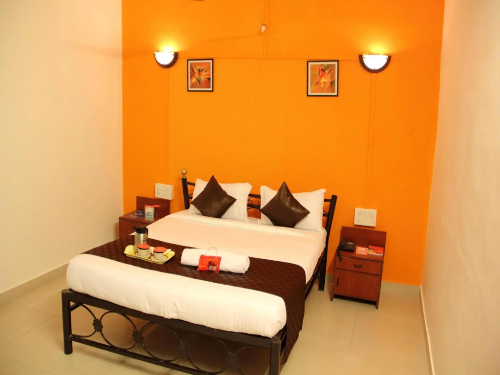 OYO 1065 Hotel HMR Royal Inn