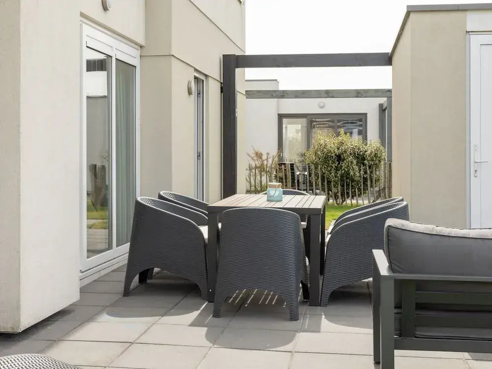 Modern Lodge With two Bathrooms, Near the Beach