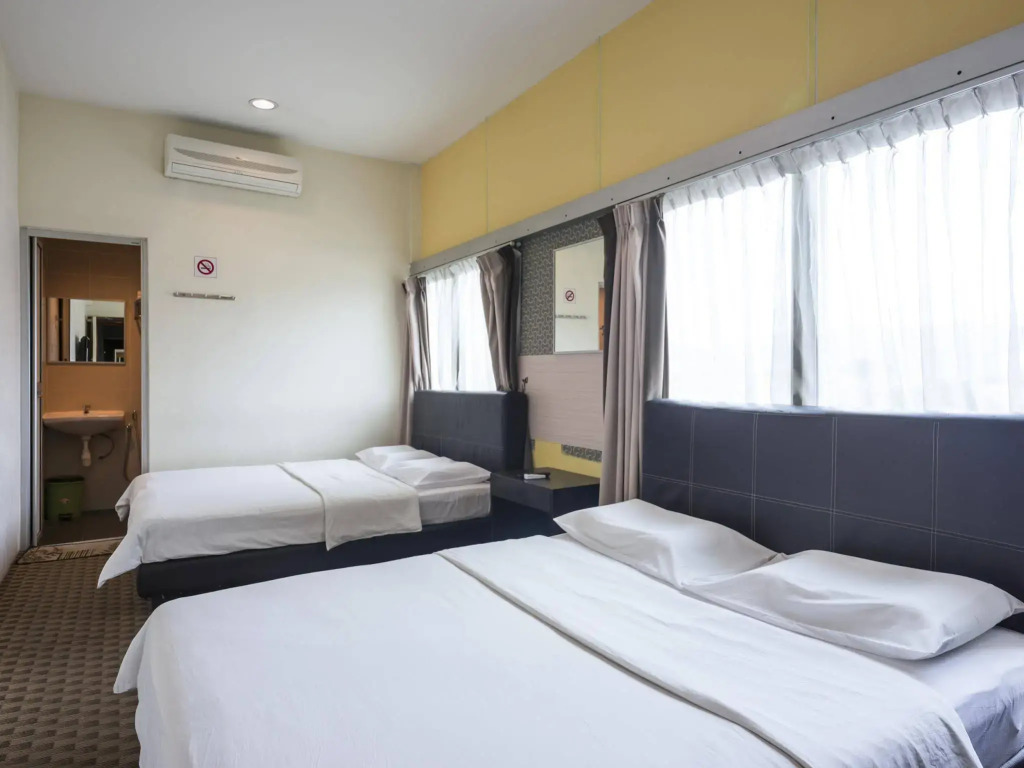 Raintree Hotel