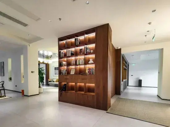 Taihu Qianxi Ju · Hideaway Streamside Secret Realm · Pool Garden Resort Inn