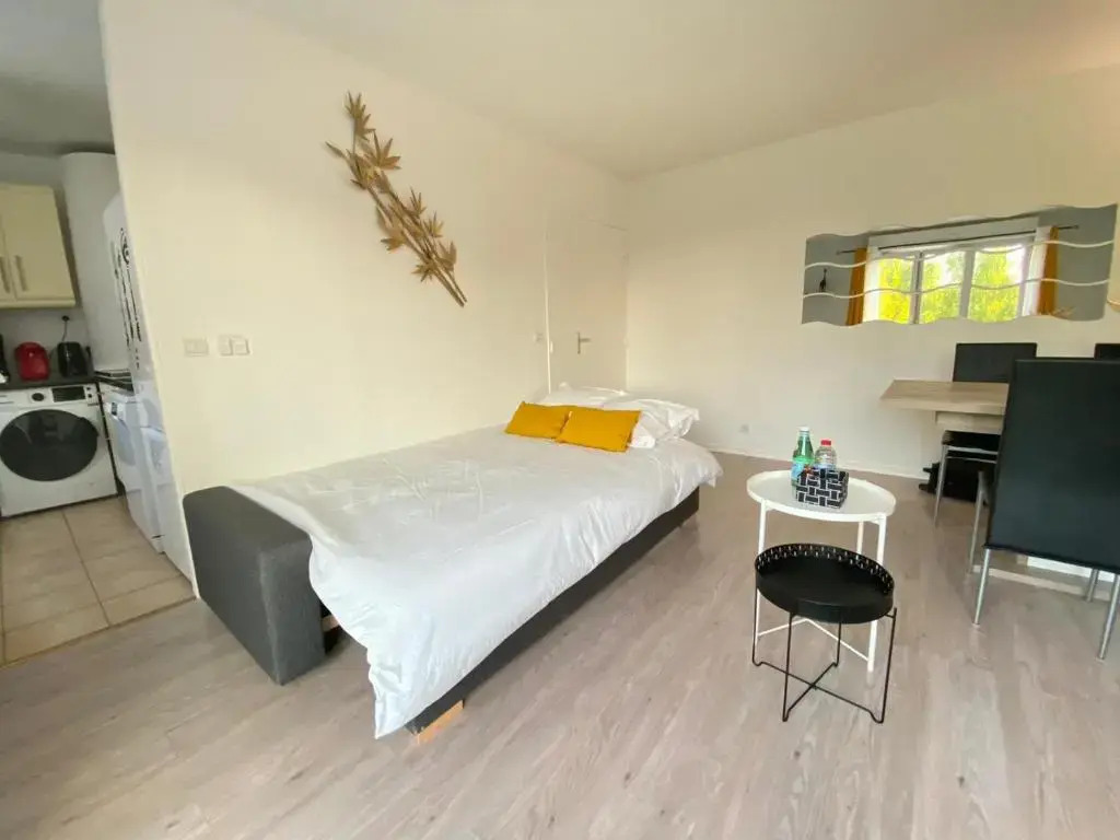le 104 - Disneyland Paris -