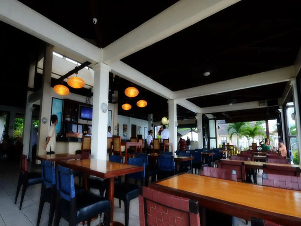 Kahuna Beach Resort and Spa