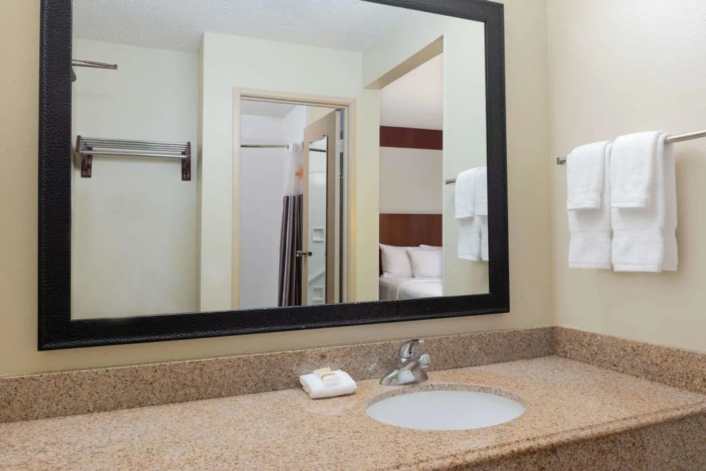 Spark by Hilton Savannah Midtown