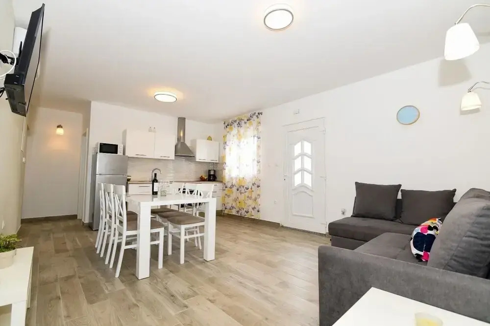 Gordana Mar - With Pool - A2H