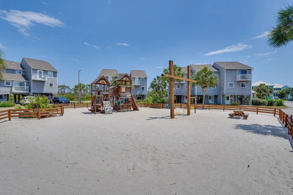 Cape San Blas Gem: Walk to Beach & Pool!