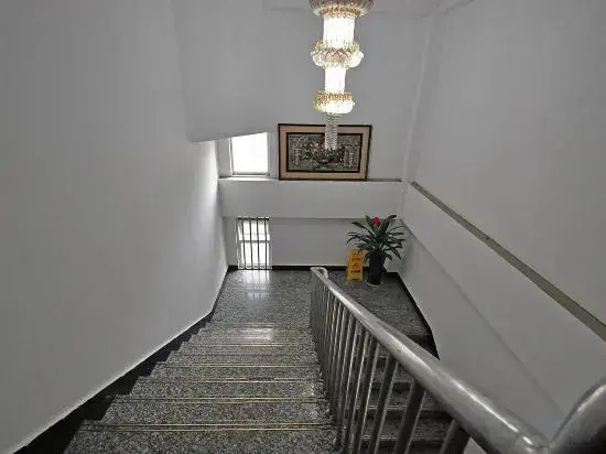 Home Inn Paibai Yun Hotel (Nanjing Confucius Temple Dingxin Road)