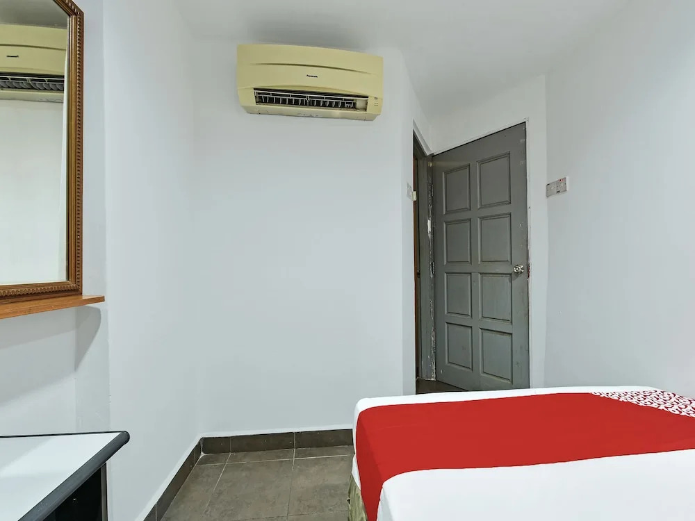 Super OYO 90780 J Hotel Bukit Bintang