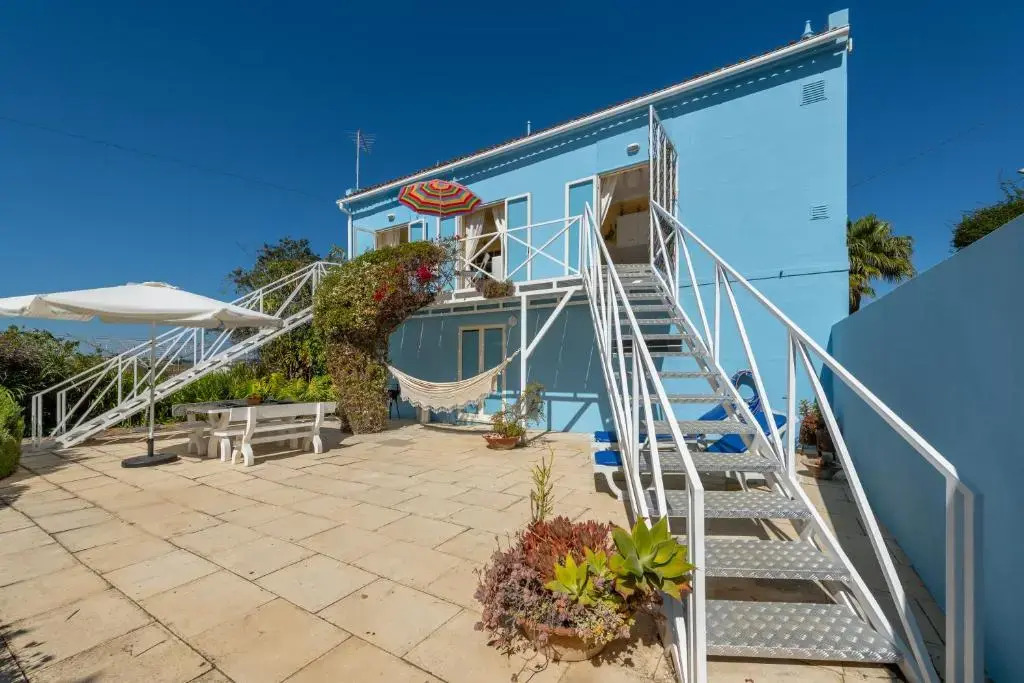 Ceu Azul - Elevated apartment with stunning views and big garden - Somewhere Special