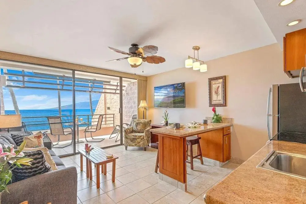 Kuleana 613 1 Bdrm 1 Bedroom Condo by RedAwning