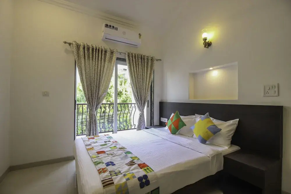 OYO 10973 Home Exotic 2BHK Pool View Siolim