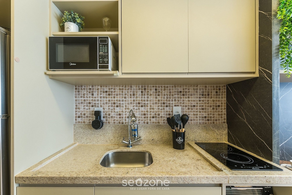 Fully Equipped Apts With Leisure Minutes From the Beach Hfos