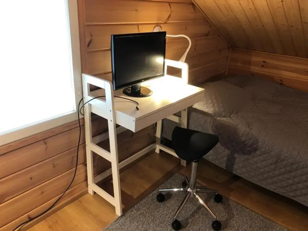 Metsätuuli 7