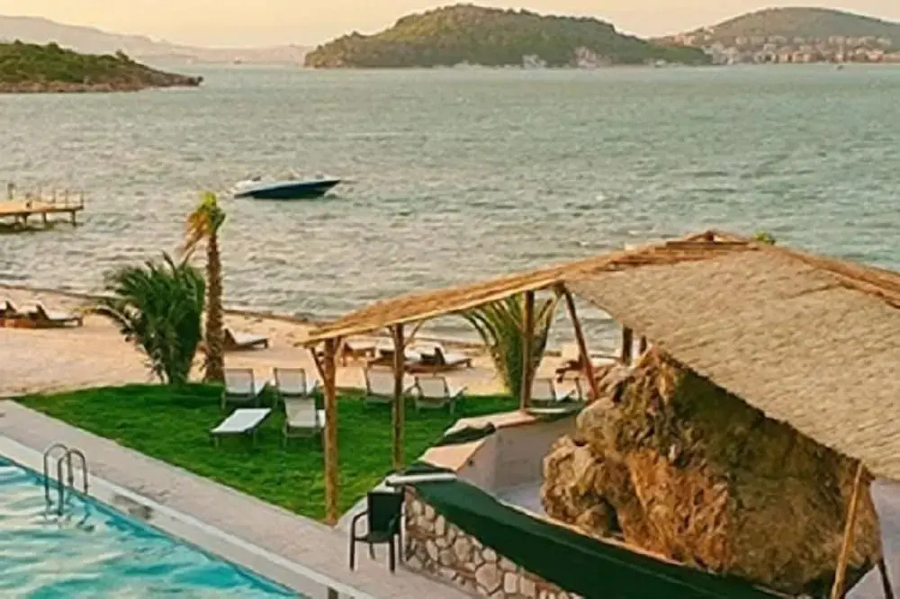 Ivy Sailing Resort Hotel
