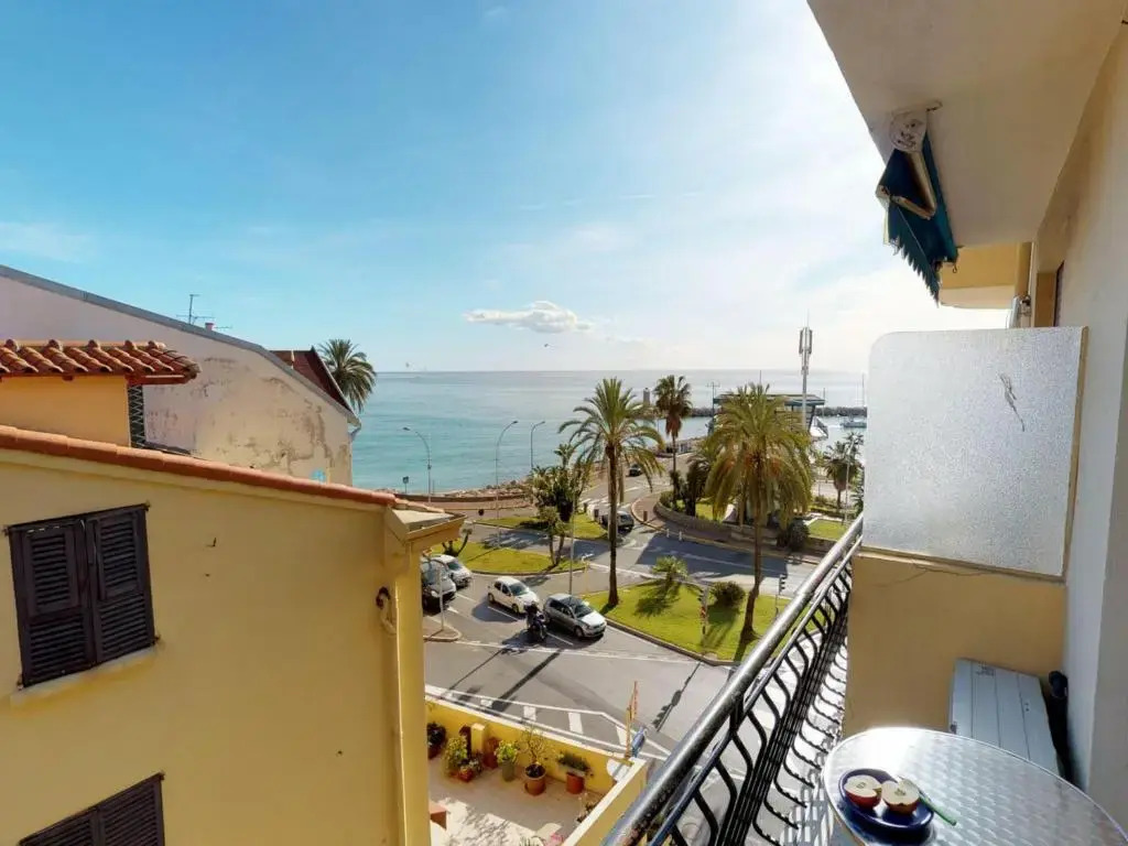 Studio Menton, 1 pièce, 3 personnes - FR-1-196-214
