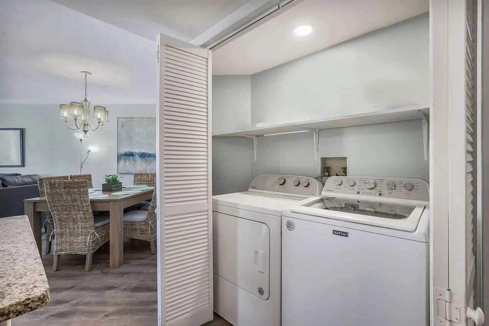 Windward Pointe 304- Pristine Amenities Galore